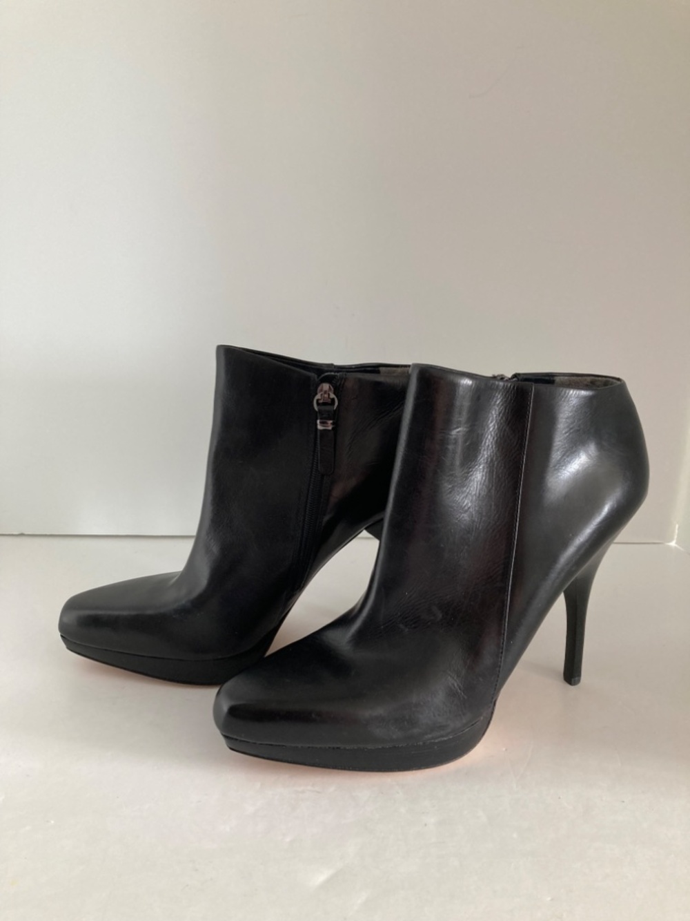 Via Spiga Platform Stiletto Heel Ankle Booties Black Leather Side Zip Women 9M - Picture 4 of 16